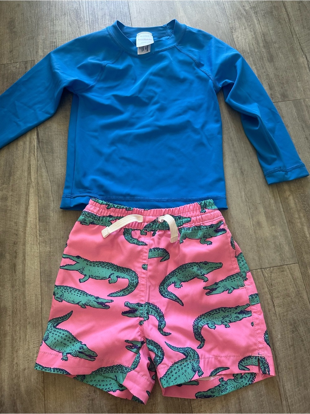 chubbies Blue Rashguard with Pink Alligator Swim Shorts